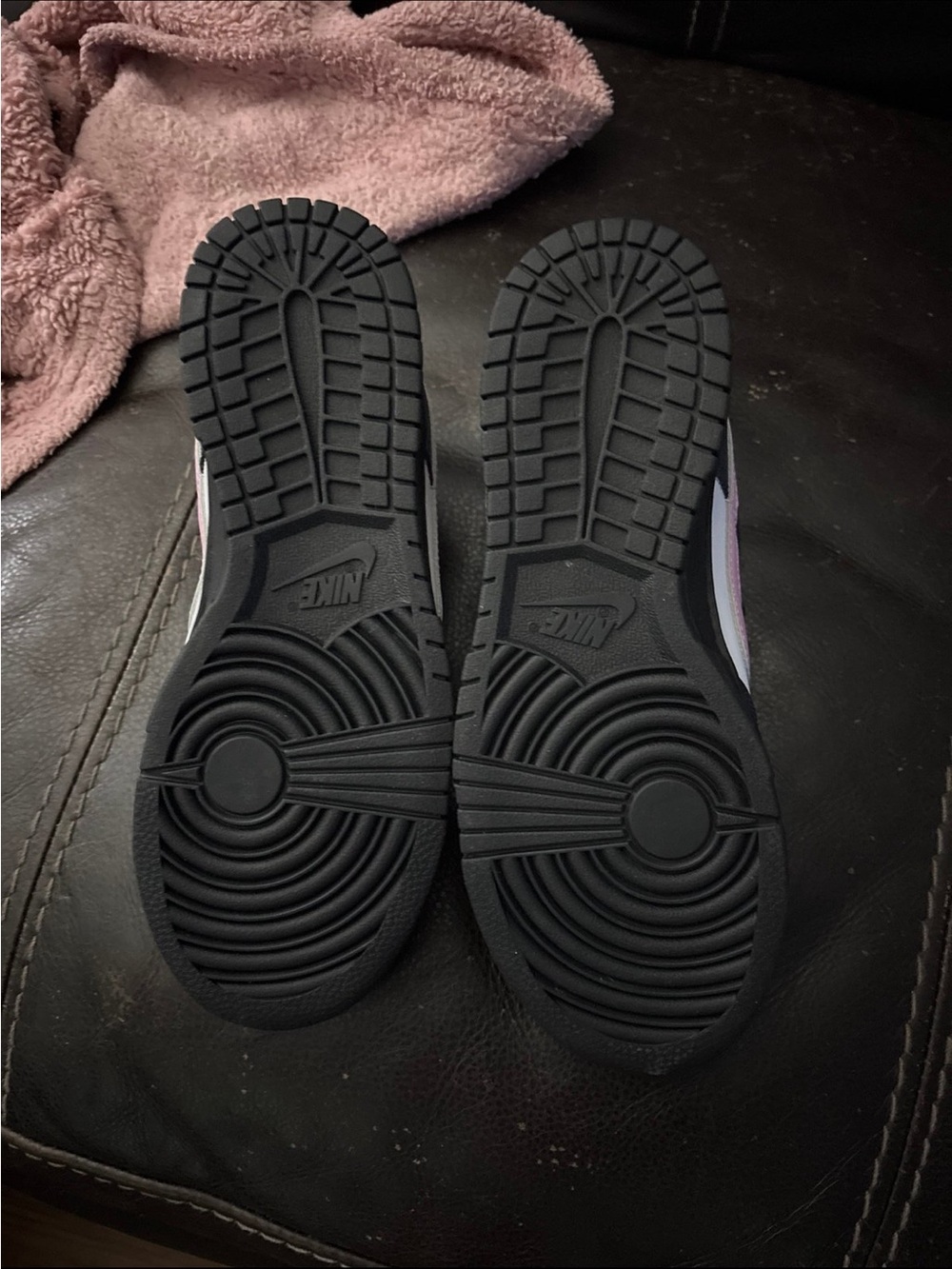 Womens Dunks new … FIRM - Picture 3 of 3